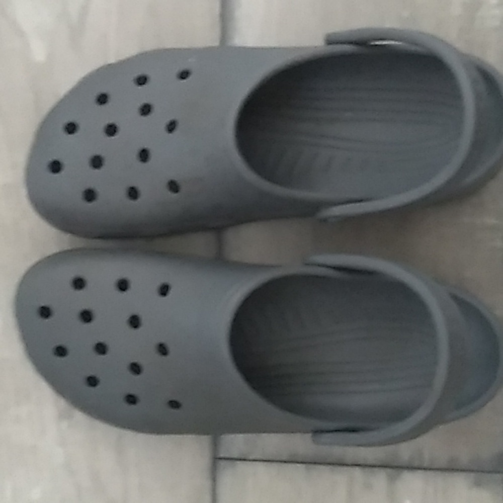 Size 12 men's gray Crocs